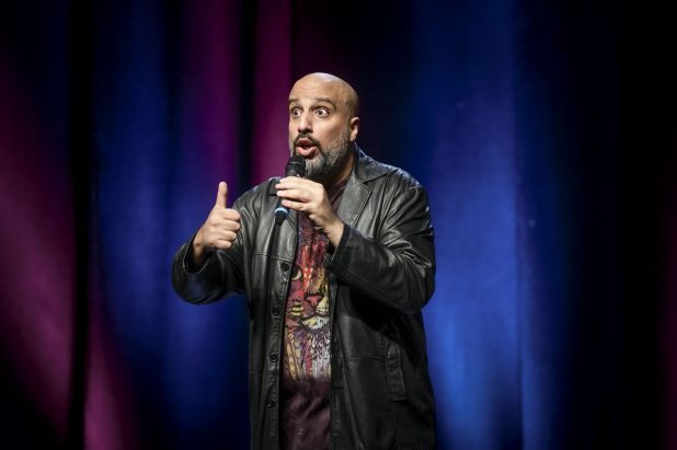 Pressefoto_ABDELKARIM_1_(c) Moritz `Mumpi` Ku╠ênster.jpg